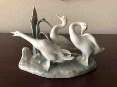 Vintage LLARDRO Geese Group Goose Figure Porcelain Fine Sculpture Made In Spain