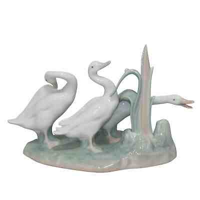 Lladro Figurine 4549 no box Geese Group