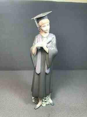 Porcelain NAO Lladro Valencia Spain Graduation Joy Girl Graduate 2008 Figurine