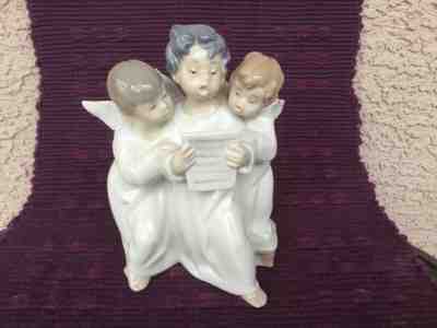 Lladro singing angels 7” porcelain figurine 2024