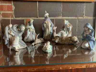 LLADRO 9 PIECE NATIVITY SET. Figurines in pristine condition w/ original boxes