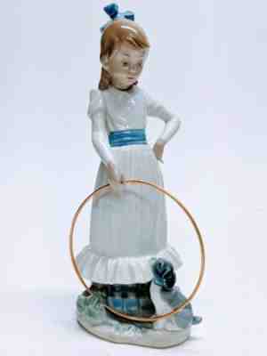 NAO by LLADRO 'My Dog DoesTricks' 9" Retired
