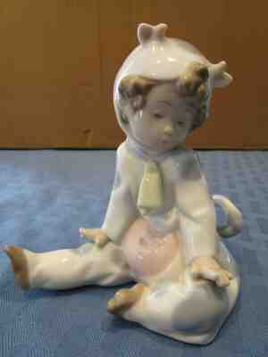 Lladro NAO figurine 