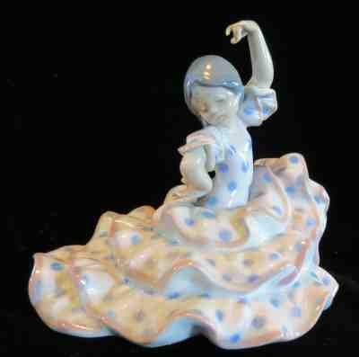 Lladro Spanish Girl Flamenco Dancer #5390 Figurine