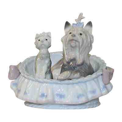 Lladro Figurine 6469 MIB Our Cozy Home