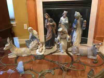 Nao by Lladro 8 piece Nativity Set  - Perfect Condition with Original Boxes