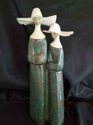 LLadro Daisa RARE Nuns Gres Finish Figurine 13 1/8" Sisters Religious Rosary
