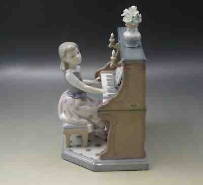 LLADRO FIGURINE PRACTICE MAKES PERFECT GIRL PLAYING PIANO #5462 RETIRED MINT