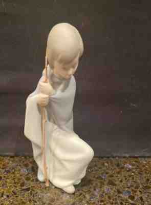 Llardo Boy Shepard Children’s Nativity Figurine, Matte Finish, Hand Made Spain
