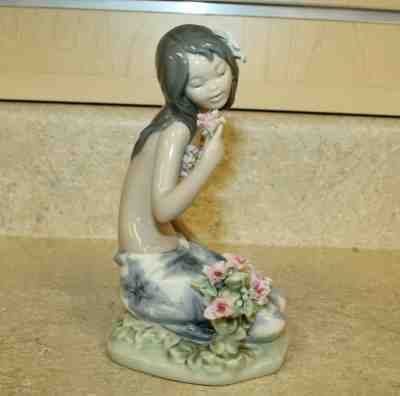 Lladro #4154 Aroma Hawaiian Hula Girl *AS IS* FREE SHIPPING