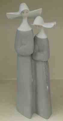 Lladro 4611a "Nuns (Grey)" 2 Nuns rosaries RARE Grey MATTE finish - MWOB, RV$450
