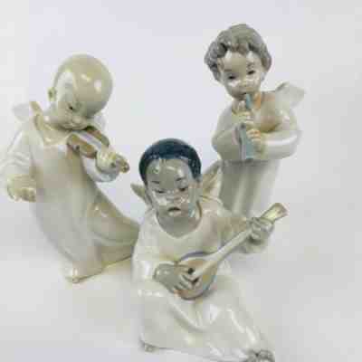 Vintage LLadro Figurine - Lladro Glossy Finish #4536 - Asian Angel Playing the popular Violin