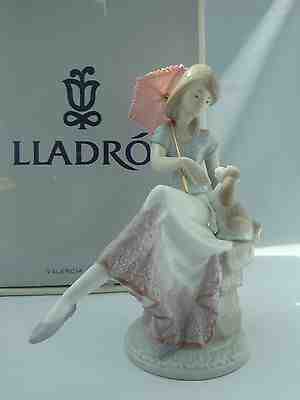 Lladro 7612 Picture Perfect - w/ BOX