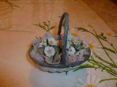 Rare Lladro 1553 Small White Flower Basket Retired:  1991