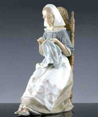 VINTAGE LARGE LLADRO FIGURE FIGURINE EMBROIDERY LADY INSULAR EMBROIDERESS #4865