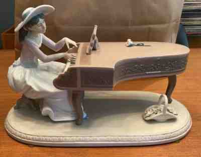 Lladro “Spring Recital” Girl at Piano Retired #6452 MINT