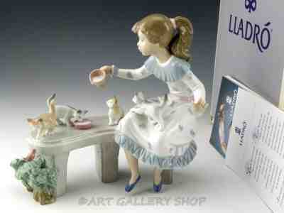 Lladro Figurine MEAL TIME GIRL ON BENCH WITH CATS & MILK #6109 Retired Mint Box