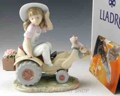 Lladro Figurine WANT A LIFT? GIRL ON TRACTOR WITH CATS #6564 Retired Mint Box