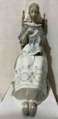 Lladro Brillo Bordadora Insular Seated Lady With Embroidery No 4865