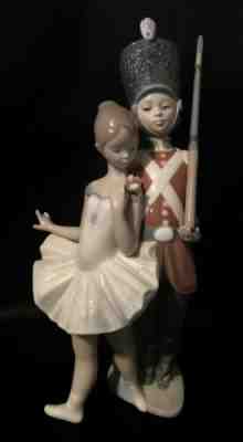 Lladro "Little Tin Soldier" Nutcracker (8321 Mint Condition) FREE Shipping!
