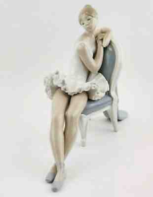 Classic Dancer Ballerina Lladro Figurine J-10 S Girl White Tutu Sitting on Chair