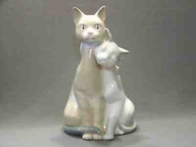 Couple of cats Lladro figurine of fine porcelain first period 1958