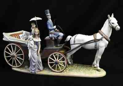 Lladro Porcelain THE LANDAU CARRIAGE -Juan Huerta #1521 Girls, Dog, Driver. 1988