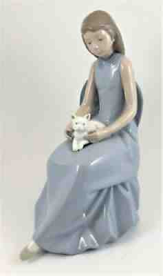 Lladro Figurine NAO Spain Daisa 1980 - Girl with White Cat Sitting on Lap 11"