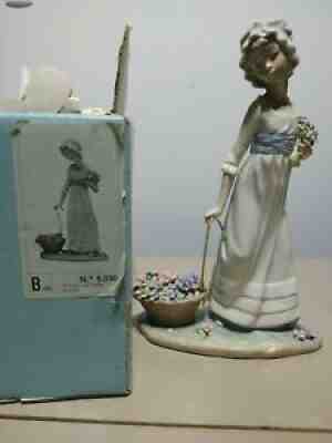 Lladro #5030 Wild Flower Girl Pulling Basket Retired Vintage
