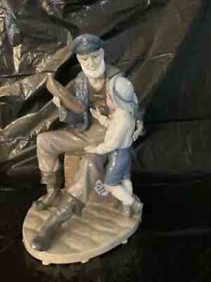 Lladro 5207 A Tall Yarn - Sea Captain w/ Boy & Boat. Signed. Excellent.