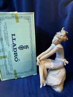 Lladro Bathing Beauty Item # 5615 SIGNED by 