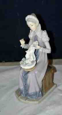 Rare Large Lladro Porcelain Figurine - Woman Sewing a Trousseau #5126 - Retired