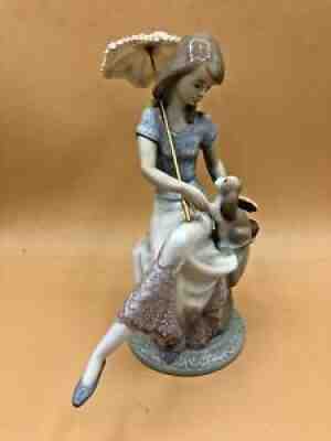 LLADRO #7612 Picture Perfect Woman w/Parasol & Puppy MINT 1990