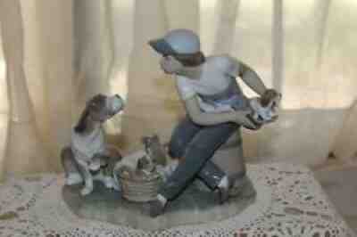 Lladro Figurine 5376 HE'S MINE Boy Mama Dog Basket Puppies Retired Mint