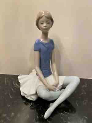 Vintage Lladro Beth Sitting Ballerina Ballet Dancer 1358 Figurine Glossy 7.25