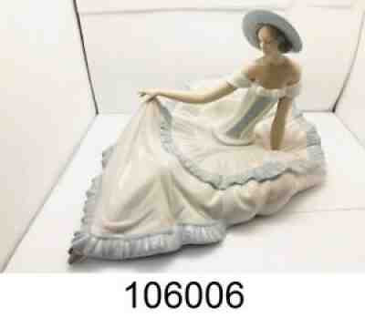 NAO By LLADRO No. 1265 GRACE Hand Painted Large Porcelain Figurine