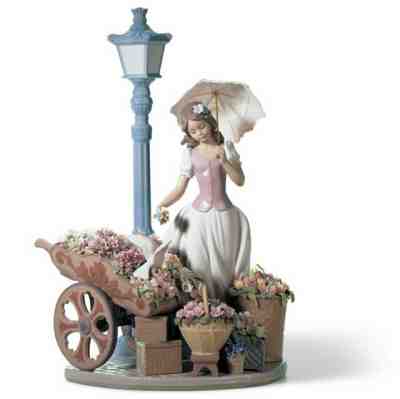 LLADRO FLOWERS FOR EVERYONE GIRL SCULPTURE #6809