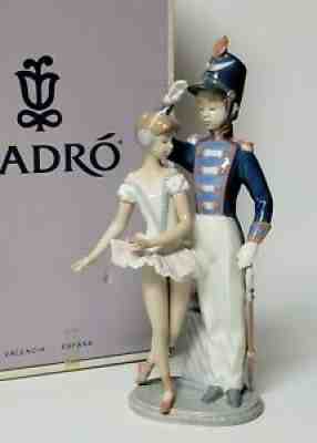 Lladro Nutcracker Suite Soldier and Ballerina 5935 w/ Original Box