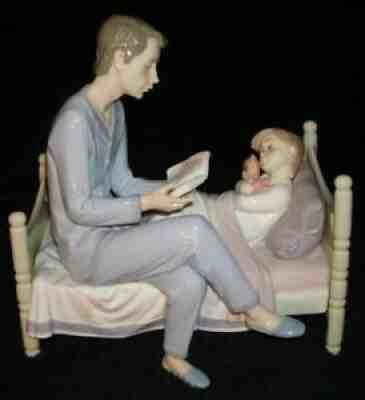 Lladro Figurine *Just One More* Father & Child ~ Bedtime Story #5899 RETIRED