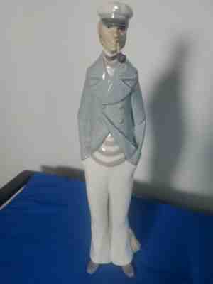 Pre owned LLADRO Sea Captain with smoking pipe #4621 Retired Figure - 14.5