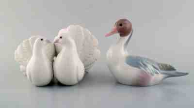 Lladro, Spain. Two porcelain figurines. Two pigeons and mandarin duck. 1980 /90s