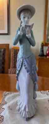 Rare And Collectible Lladro : Woman Reading A Book Lladro Value