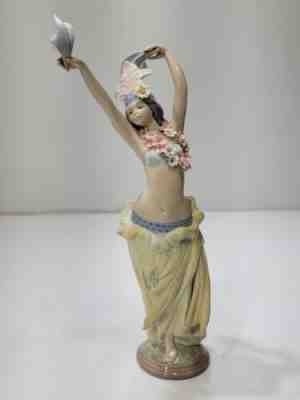 Lladro 1529 Momi Tahitian Hawaiian Hula Dancer Porcelain Figurine Retired NO Box