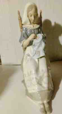 Lladro Spain Lady Seated in chair With Embroidery Stately Figurine