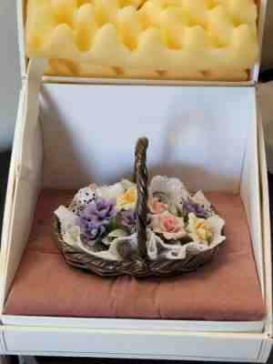 Rare Mint Lladro Capricho #1553 Small Brown Basket Flowers Retired 1991 Vintage