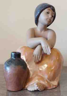 Retired Lladro Hand Made In Spain Daisa 1984 porcelain Polynesian nude Girl