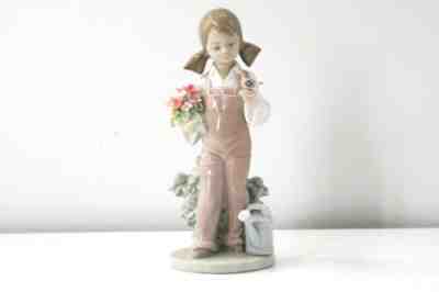 Lladro Porcelain newest “Spring Primavera Infantil Girl”-EUC