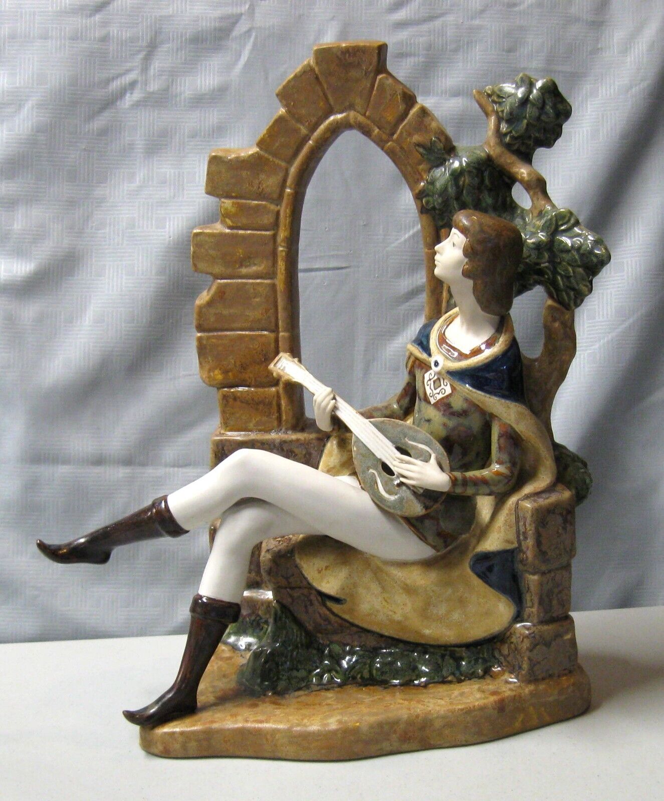 Lladro Protoype Minstrel Figurine 4927