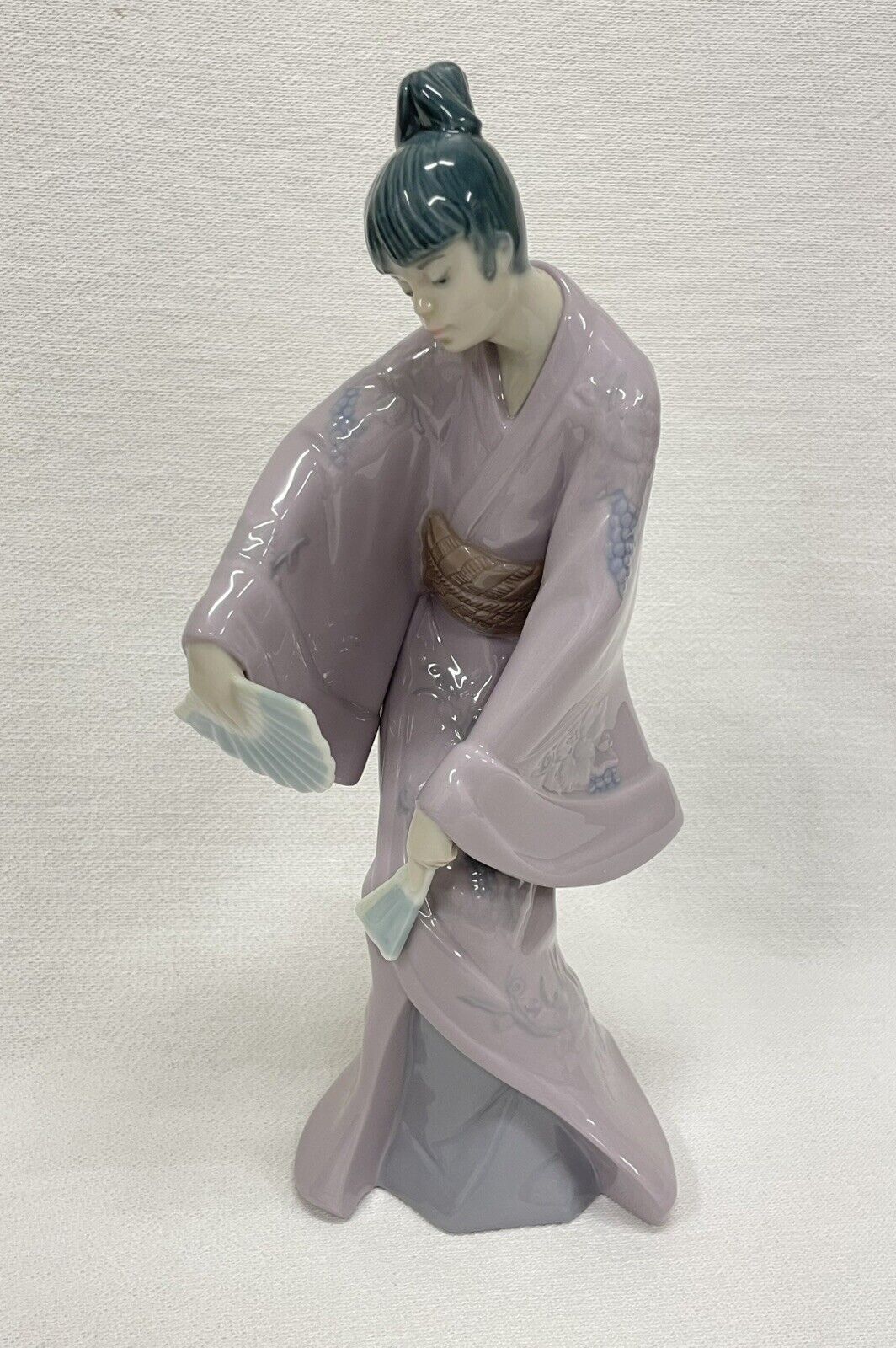 Rare And Collectible Lladro : Lladro Geisha With 2 Fans Value