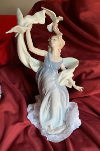 Lladro New Horizon Porcelain Figurine Millenium Collection 1999 Spain #6570